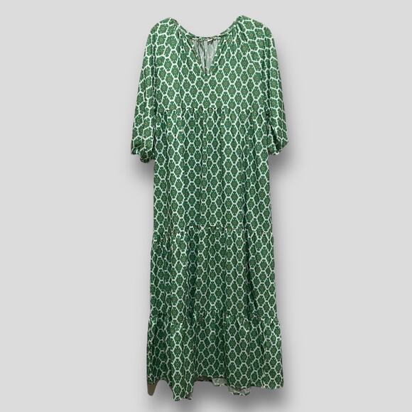 Green Tiered Maxi Dress SIZE MEDIUM 3/4 Sleeves Keyhole Neckline Lightweight - Picture 8 of 8